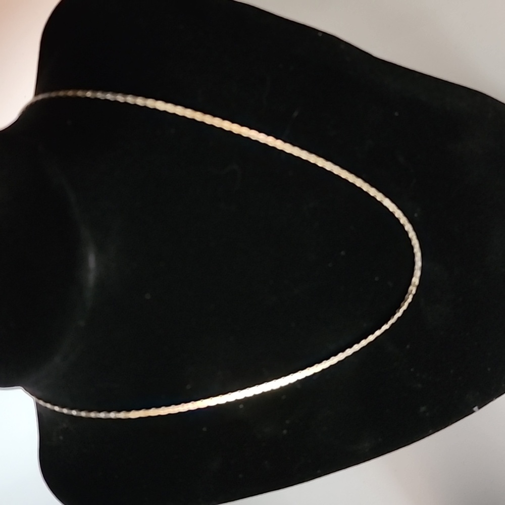 Gold chain necklace